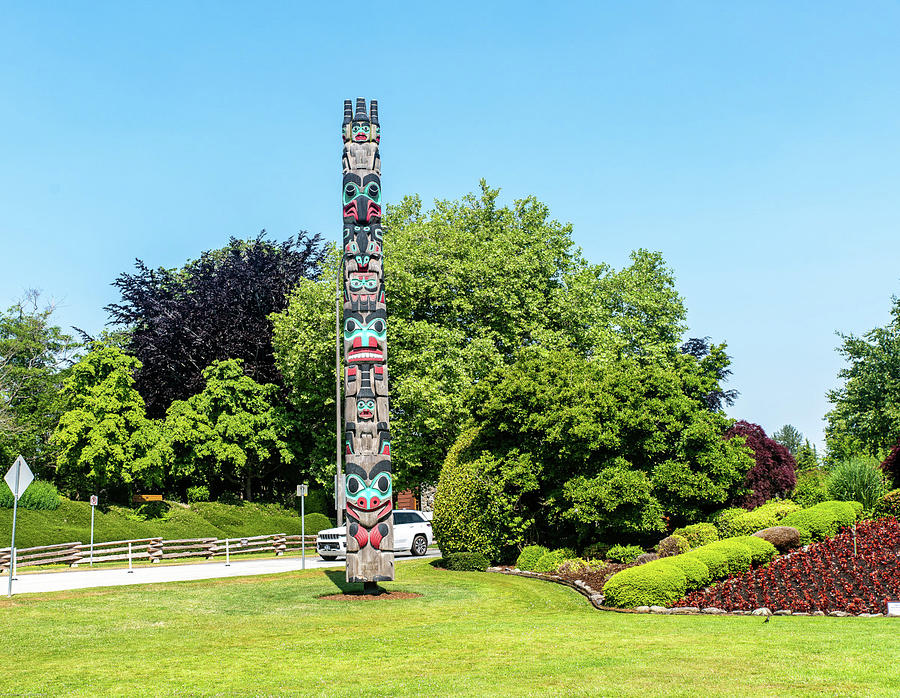 Peace Arch Park Totem Pole Restored Photograph by Tom Cochran