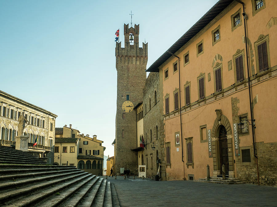 Piazza della Liberta Arezzo 1 by Richard Boot