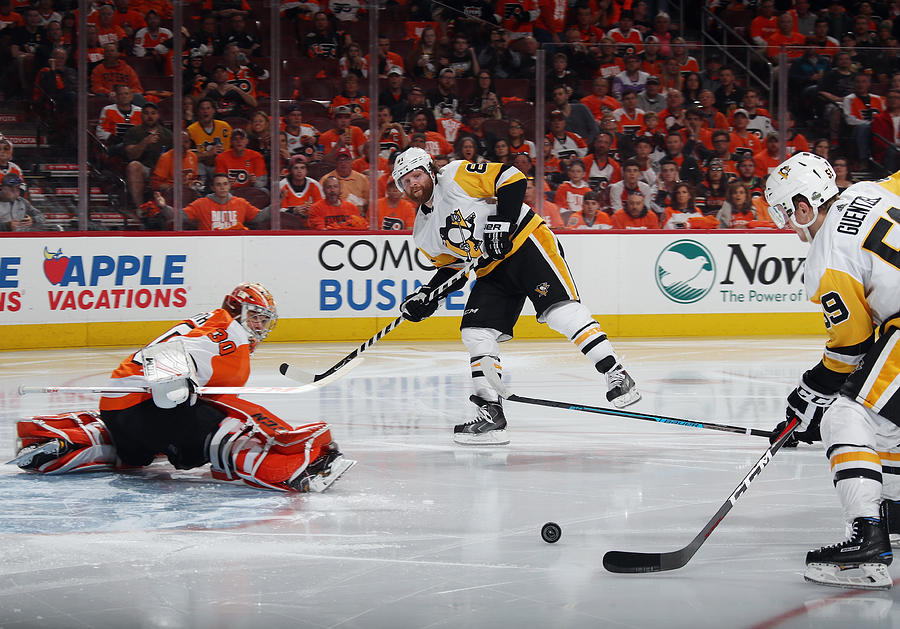Pittsburgh Penguins v Philadelphia Flyers - Game Six #1 Photograph by Bruce Bennett