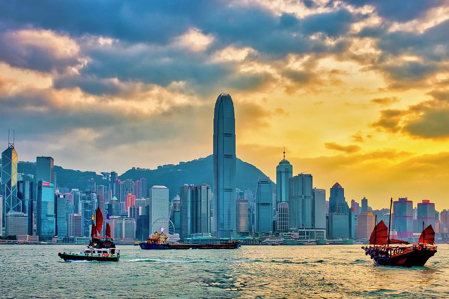 Hong Kong - Red Sail junk boat Photograph by Fabrizio Troiani