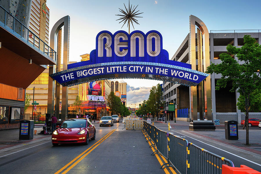 reno-the-biggest-little-city-in-the-world-arch-sign-in-downtown-reno