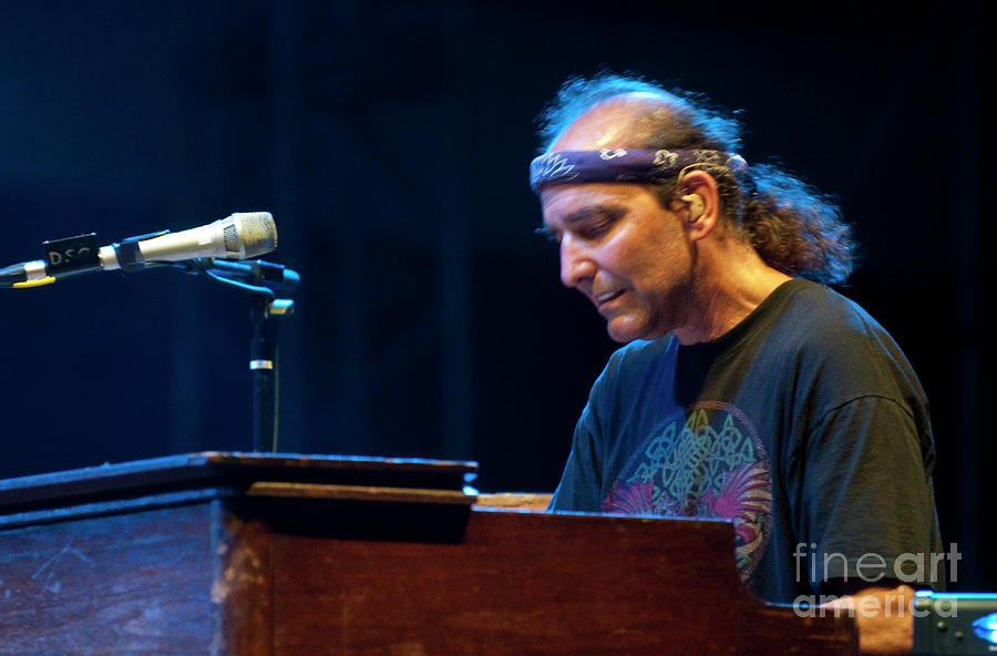 Rob Barraco with Dark Star Orchestra at Gathering of the Vibes #1 Photograph by David Oppenheimer