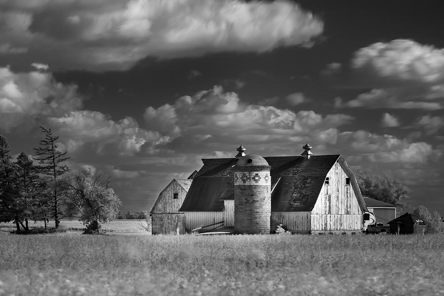 September Barn #1 Photograph by Ray Congrove