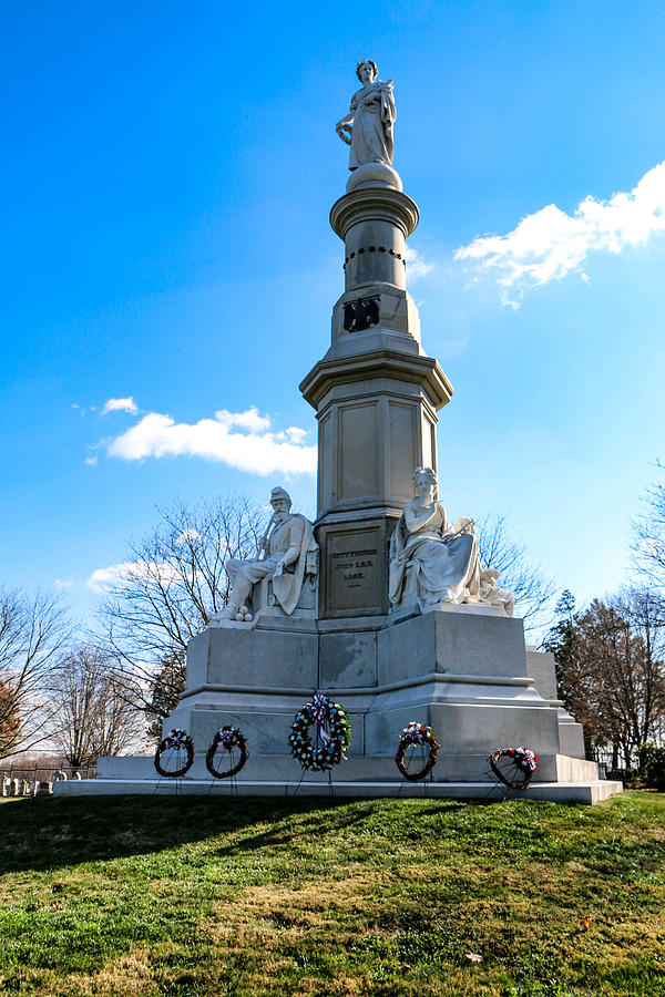 Soldiers Monument Gettysburg National Cemetery Photograph by William E ...