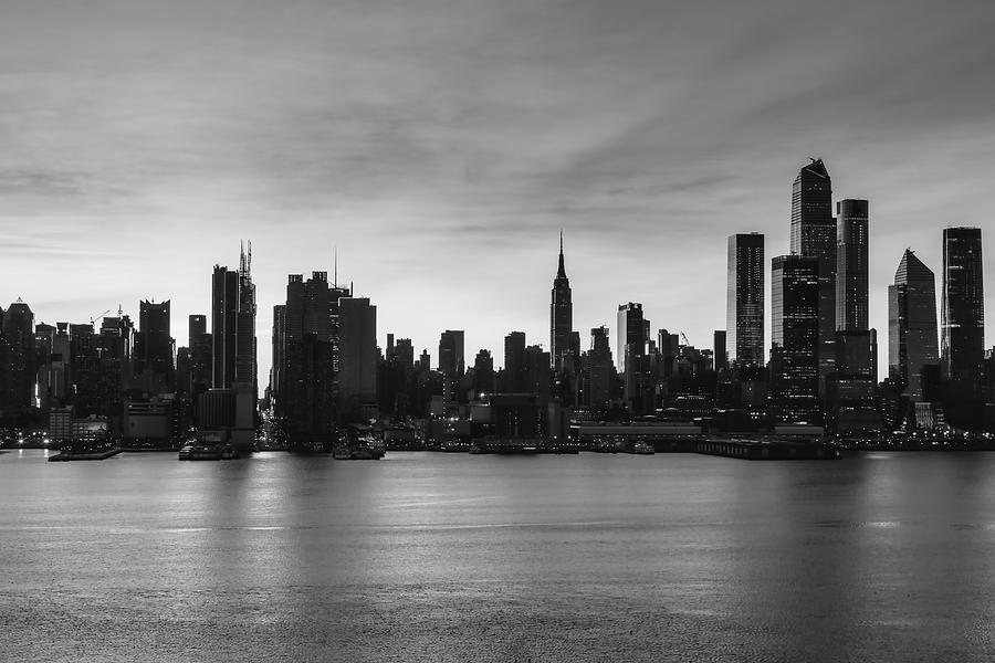 Soltice Manhattanhenge NYC #1 Photograph by Susan Candelario