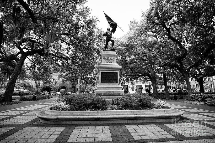 Statue Of William Jasper At The Siege Of Savannah In The Revolutionary