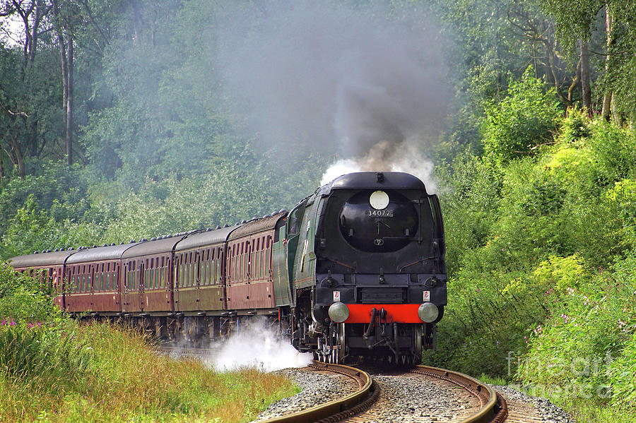 Steam Locomotive 34072 257 Squadron. Photograph By David Birchall ...