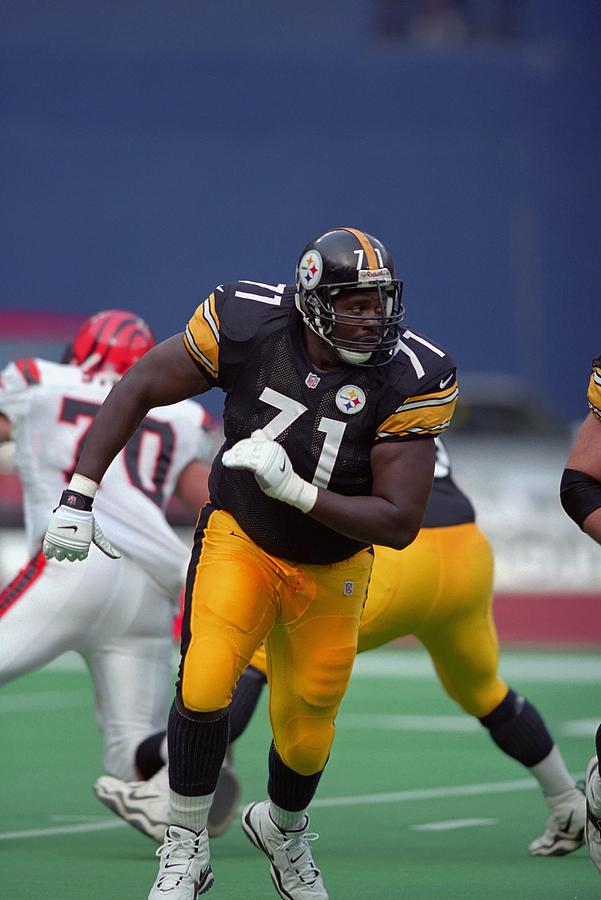 Steelers Larry Tharpe #1 Photograph by George Gojkovich