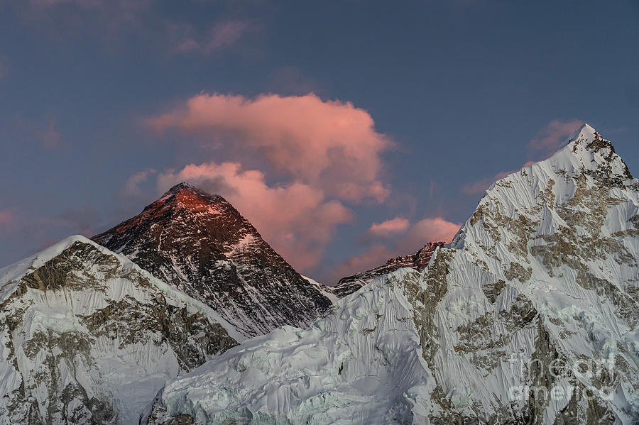 Stunning sunset over the Mt Everest summit and the Nuptse in the #1 ...