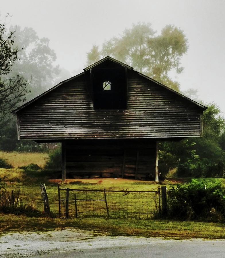 Tennessee Barn from the past Photograph by Kim Galluzzo Wozniak