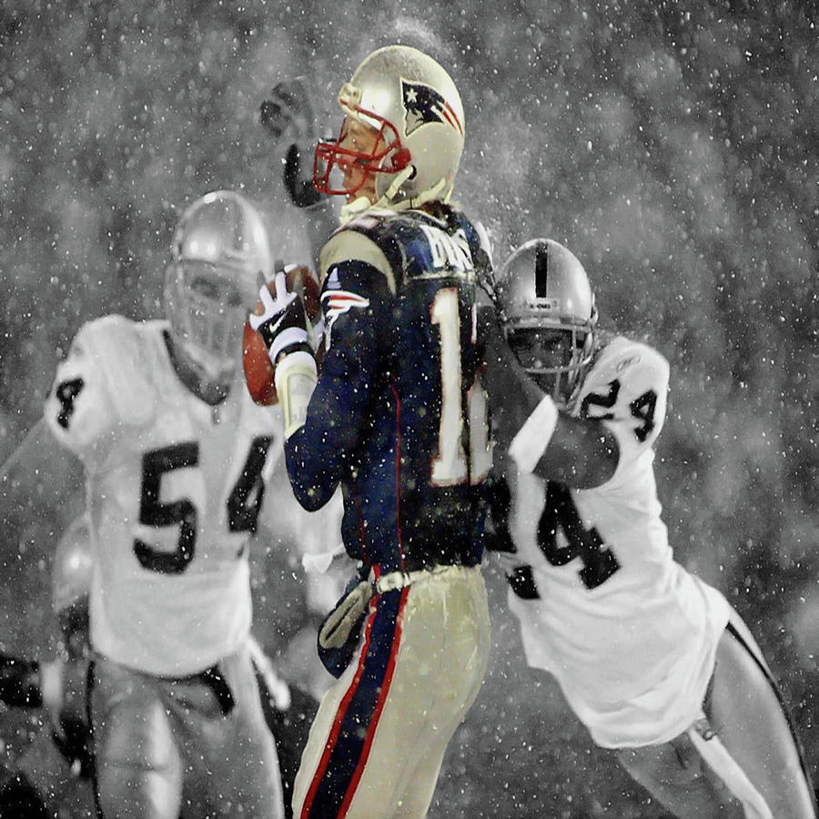 Tom Brady Wrapped Up #2 Mixed Media by Brian Reaves