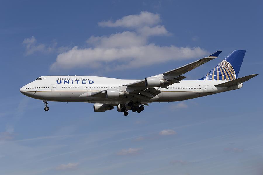 United Airlines Boeing 747 Photograph by David Pyatt - Fine Art America