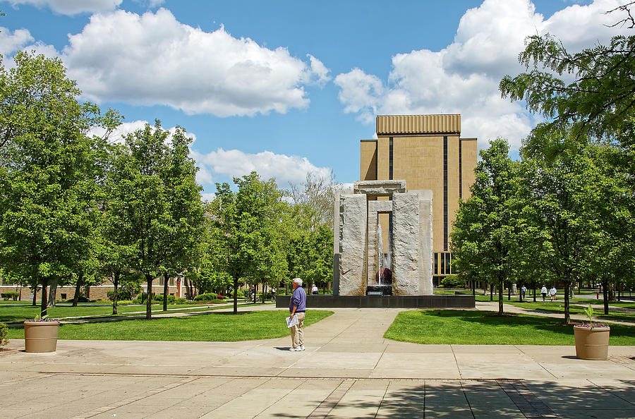 University Of Notre Dame Photograph - University of Notre Dame Campus #1 by Sally Weigand