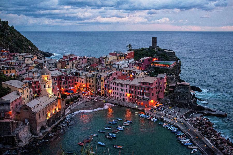 Vernazza Cinque Terre #1 Photograph by Doug Davidson