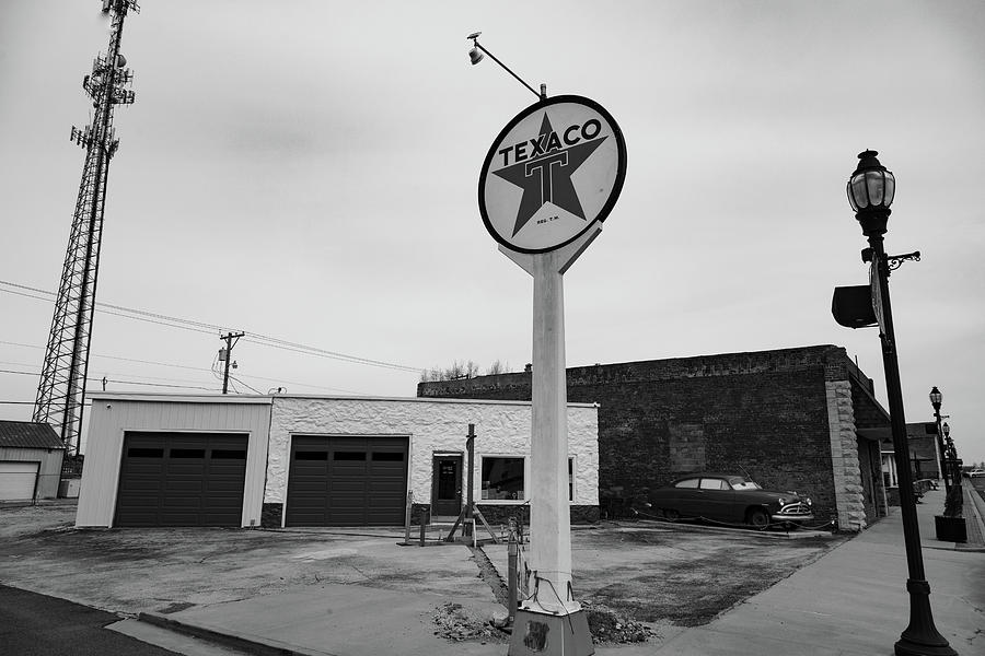 Vintage Texaco gas station on Historic Route 66 in Galena Kansas #1 Photograph by Eldon McGraw