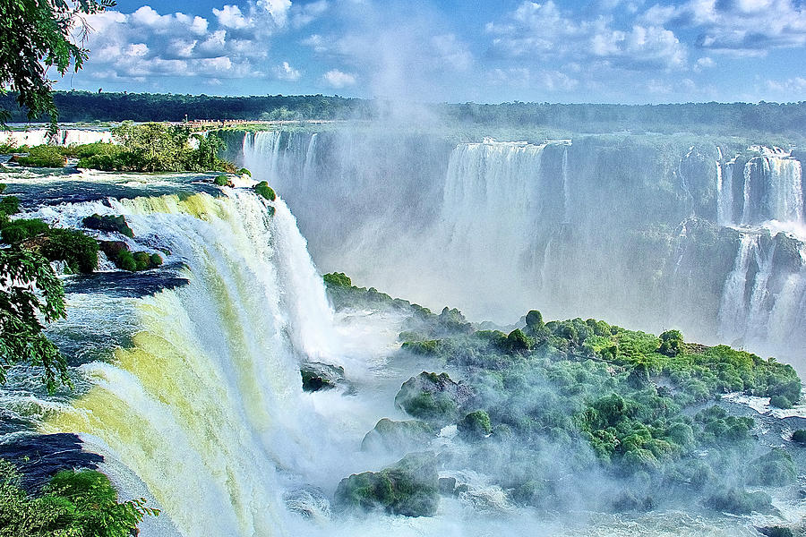 Waterfalls on Both Sides of the Devil's Throat in Iguazu Falls National ...