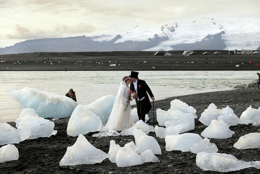Wedding Photographer working in Jokulsarlon Diamond Beach #2 Photograph by RicardMN Photography