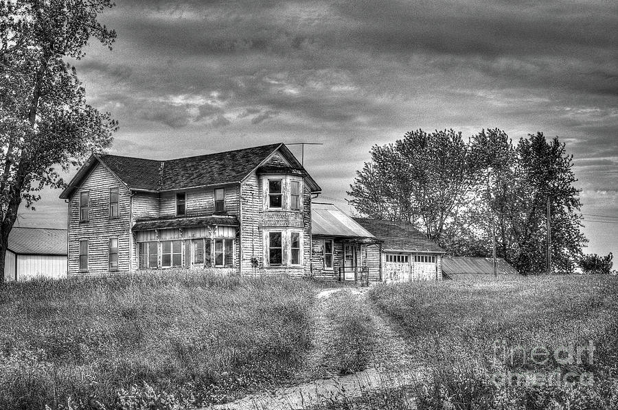 Ye Old Farmhouse Photograph by Deborah Klubertanz