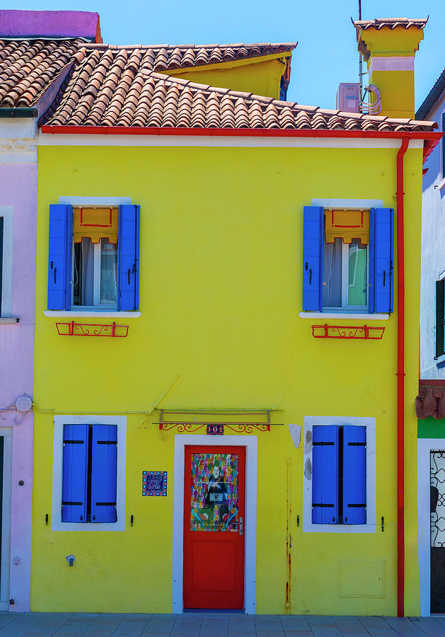 Yellow house in Burano #1 Photograph by Pietro Ebner