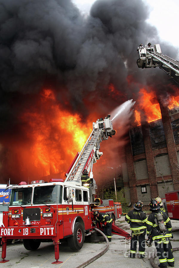 May 2nd 2006  Spectacular Greenpoint Terminal 10 Alarm Fire in Brooklyn, NY #11 Photograph by Steven Spak