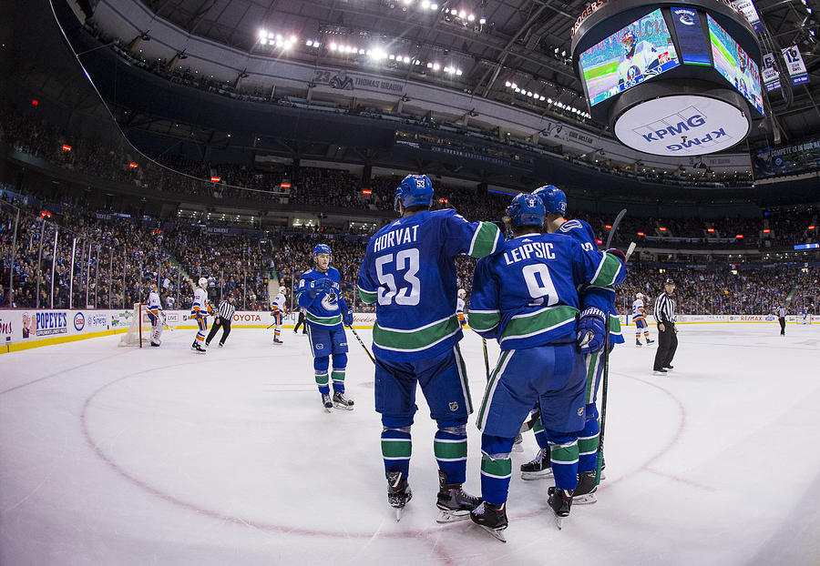 NHL: MAR 05 Islanders at Canucks #10 Photograph by Icon Sportswire