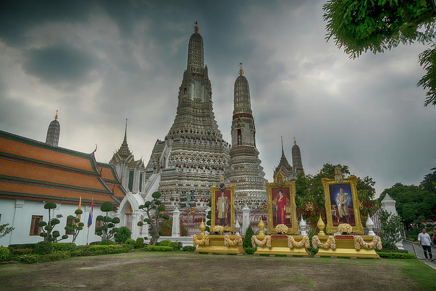 Wat Arun temple in Bangkok Photograph by Sergio Delle Vedove | Pixels