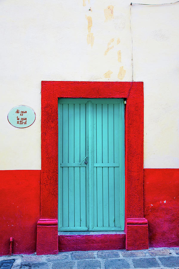 Colorful architecture on the streets of San Miguel de Allende Mexico ...