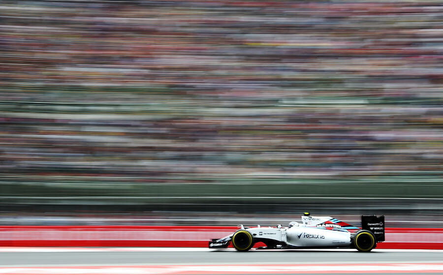 F1 Grand Prix of Mexico - Practice #11 Photograph by Lars Baron