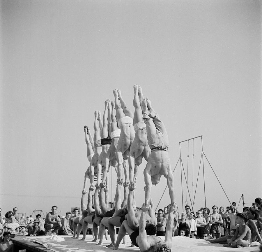 Muscle Beach Santa Monica #11 Photograph by Michael Ochs Archives