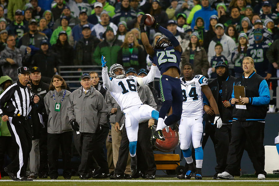 NFC Divisional Playoffs - Carolina Panthers v Seattle Seahawks #11 Photograph by Jonathan Ferrey