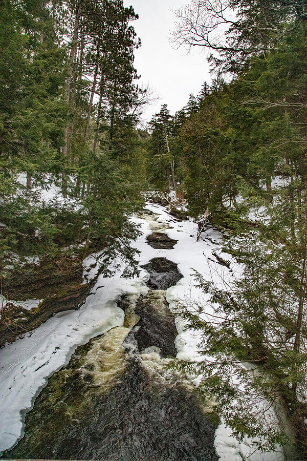 Presque Isle Falls in the Porcupine Mountains located in Michigan ...