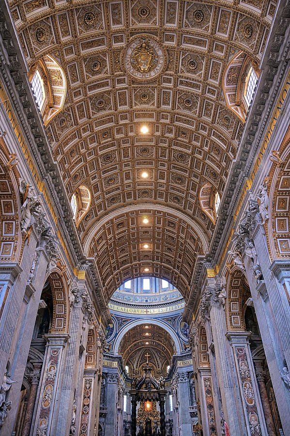 St. Peter's Basilica in St. Peter's Square in Vatican City Photograph ...