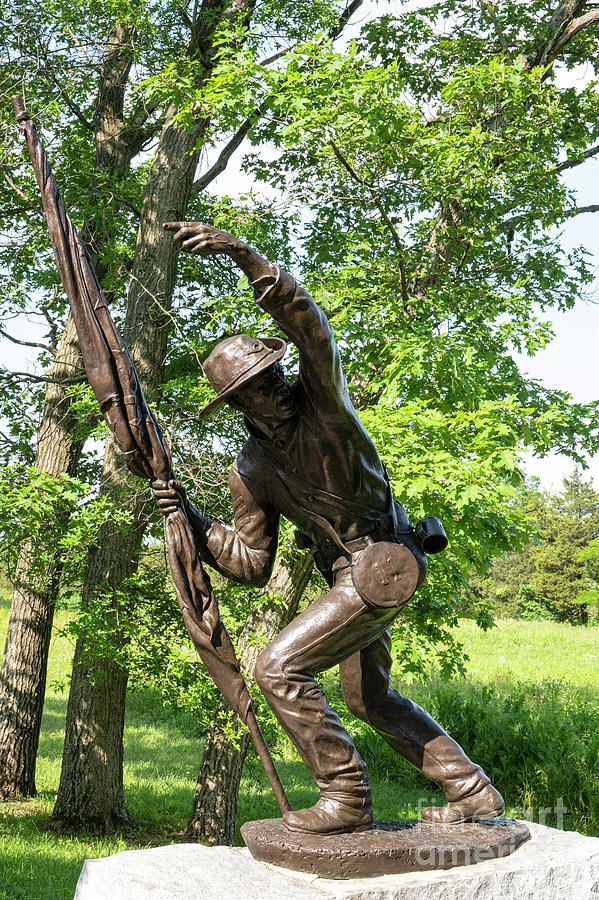 Gettysburg National Park Photograph - 11th Mississippi Infantry Monument by Bob Phillips