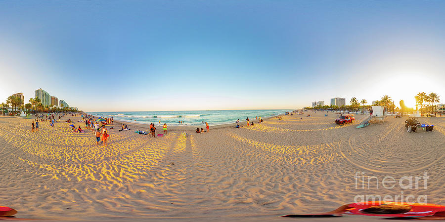 360 vr spherical photo Fort Lauderdale Beach during 2022 college Spring