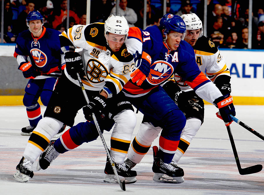 Boston Bruins v New York Islanders #12 Photograph by Paul Bereswill