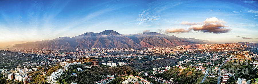 El Avila Y El Valle De Caracas Photograph By Alberto Pomares