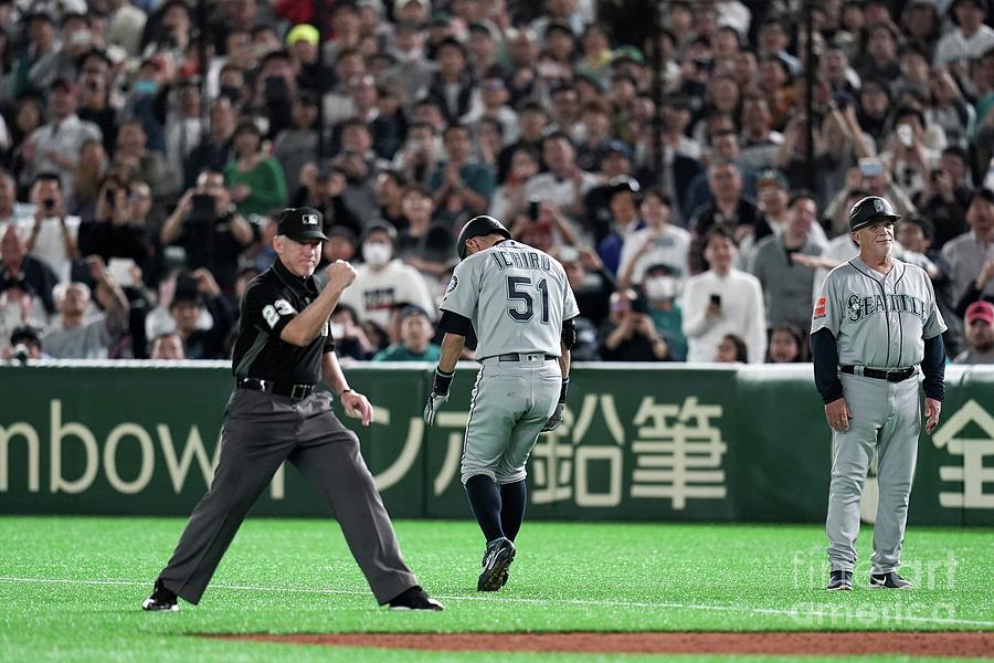 Ichiro Suzuki Photograph by Masterpress Ichiro Suzuki Photograph by Masterpress