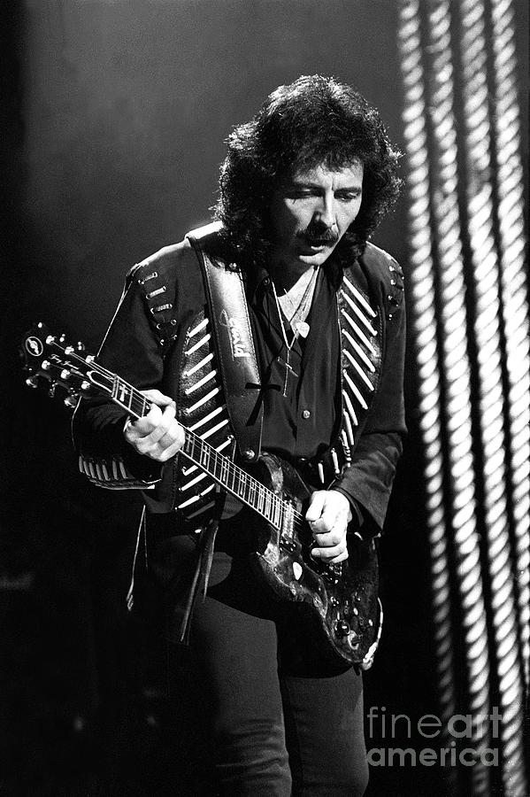 Tony Iommi Photograph - Tony Iommi - Black Sabbath #12 by Concert Photos