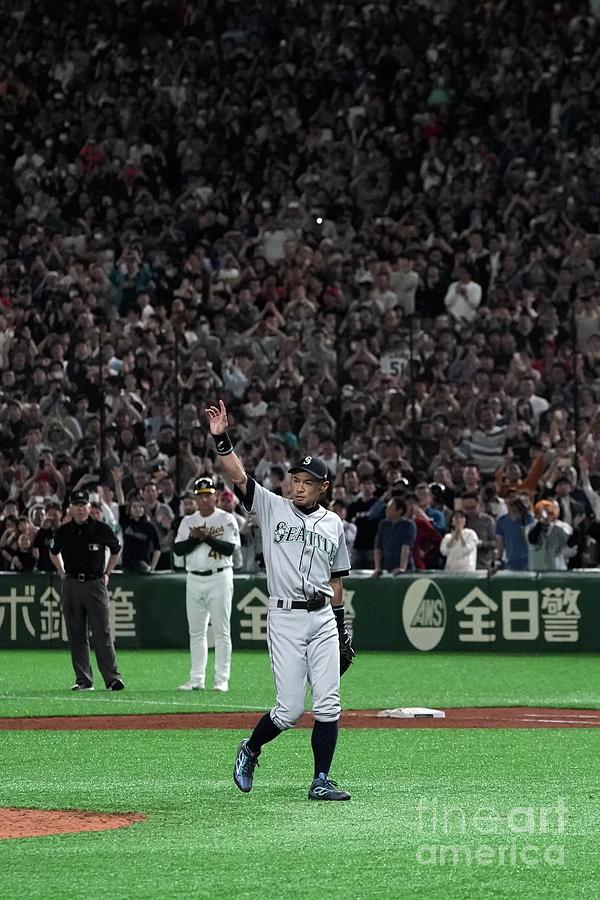 Ichiro Suzuki Photograph by Masterpress Ichiro Suzuki Photograph by Masterpress