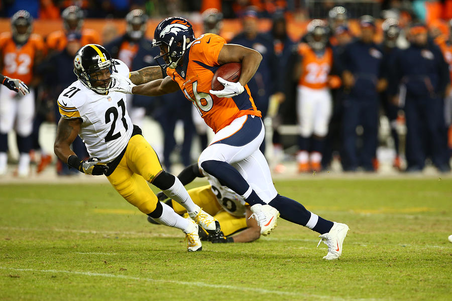 Pittsburgh Steelers v Denver Broncos Photograph by Rob Leiter