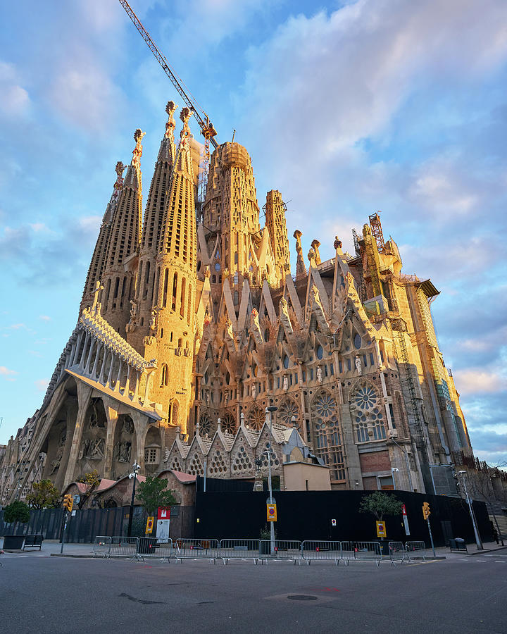 Sagrada Familia Photograph by Hector Ruiz Golobart - Pixels