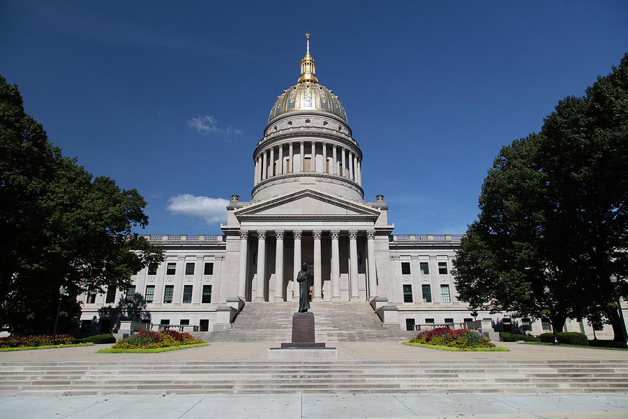 West Virginia state captol building in Charleston West Virginia #13 ...