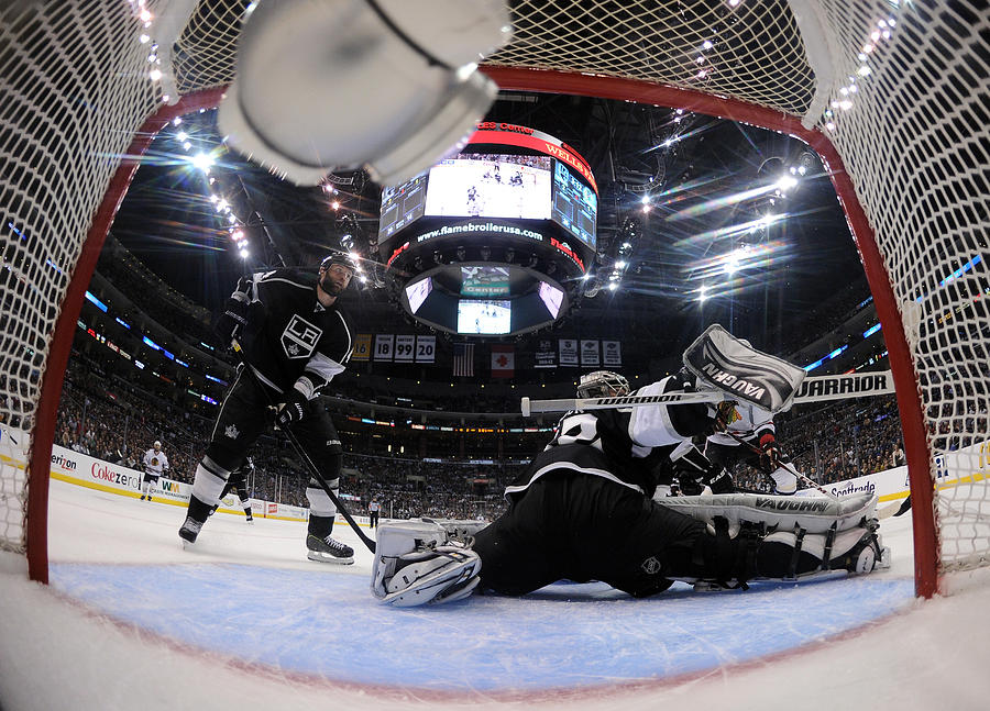 Chicago Blackhawks v Los Angeles Kings - Game Three #14 Photograph by Harry How