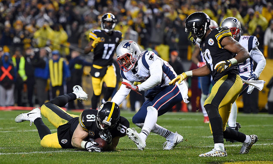 New England Patriots v Pittsburgh Steelers #14 Photograph by Joe Sargent