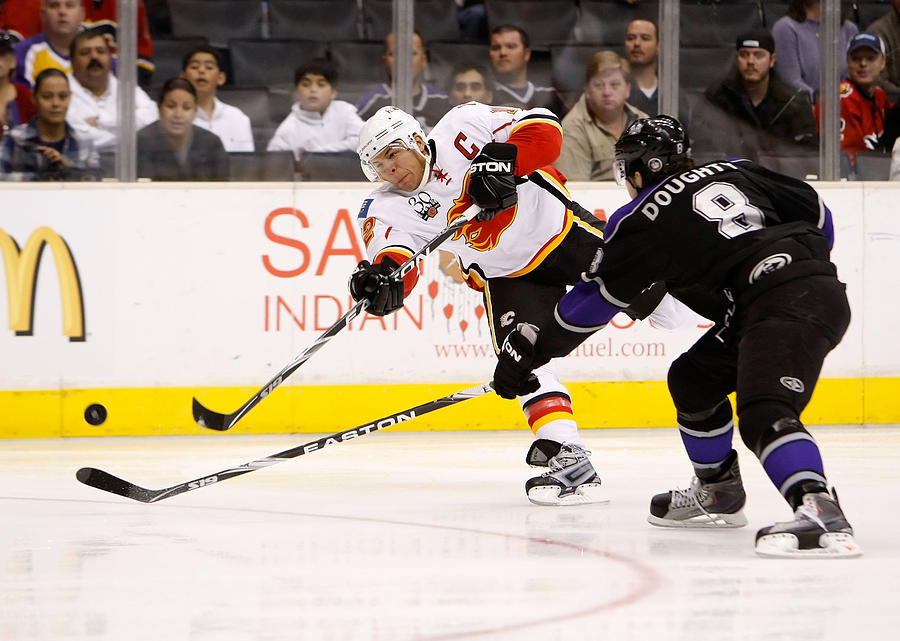 Calgary Flames v Los Angeles Kings #15 Photograph by Jeff Gross