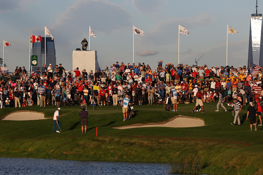 GOLF: SEP 28 PGA - The Presidents Cup - First Round #15 Photograph by Icon Sportswire
