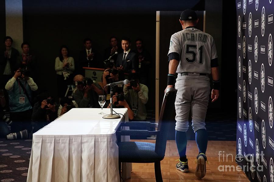 Ichiro Suzuki Photograph by Masterpress Ichiro Suzuki Photograph by Masterpress