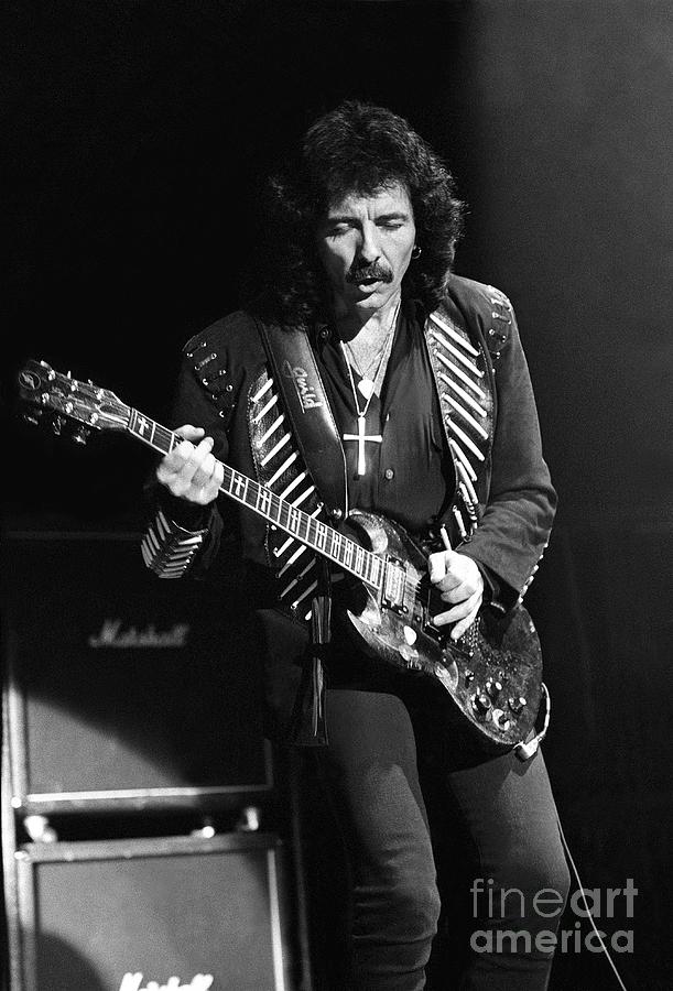 Tony Iommi Photograph - Tony Iommi - Black Sabbath #15 by Concert Photos