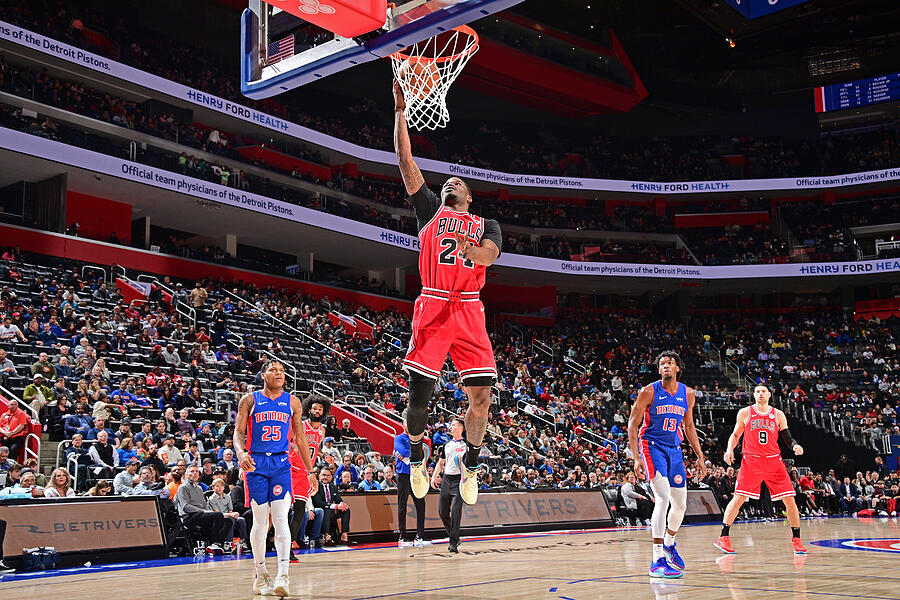 Chicago Bulls V Detroit Pistons #16 By Chris Schwegler