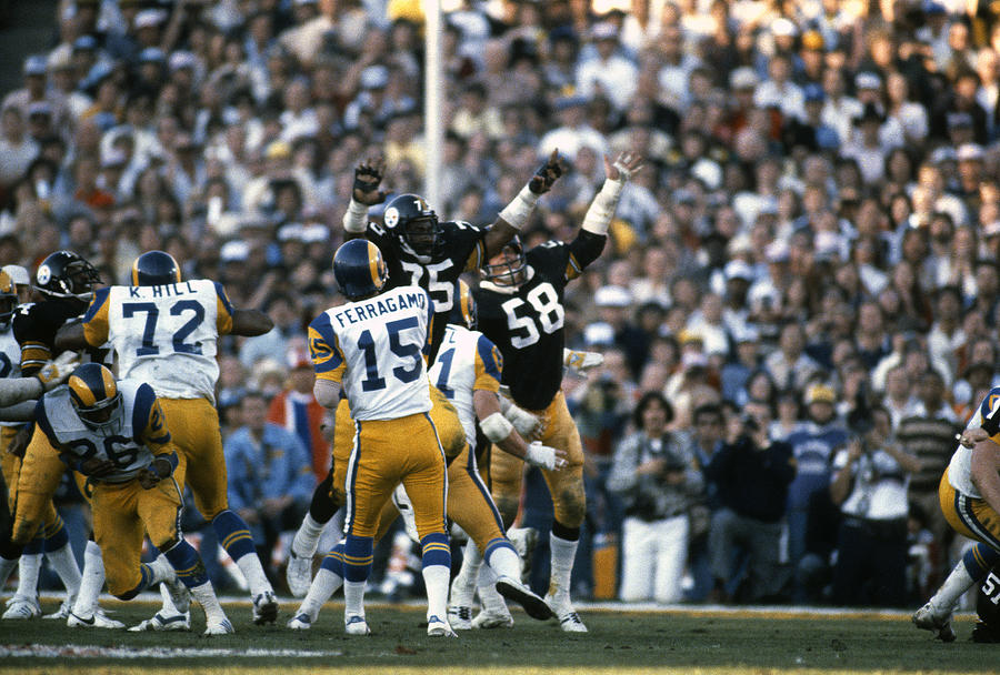 Super Bowl XVI - Pittsburgh Steelers v Los Angeles Rams #16 Photograph by Focus On Sport